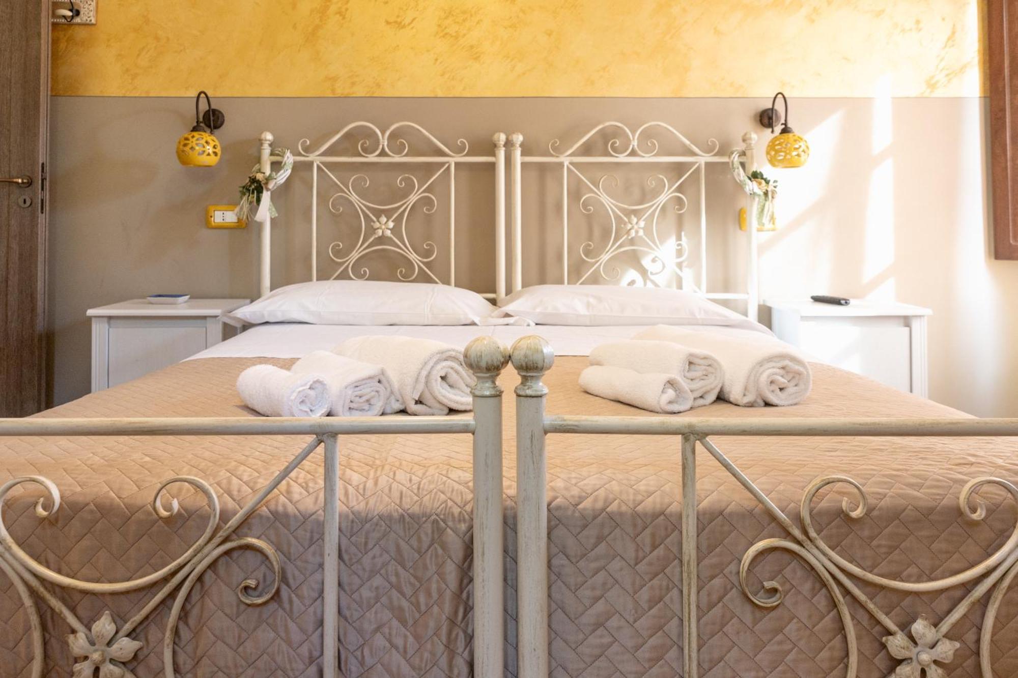 Domus Angeli Hotel Assisi Ngoại thất bức ảnh